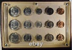 Ensemble complet de pièces de monnaie en argent des États-Unis de 1954 P, D, S, U dans un support en plastique non circulé